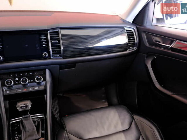 Белый Шкода Kodiaq, объемом двигателя 2 л и пробегом 170 тыс. км за 23900 $, фото 57 на Automoto.ua