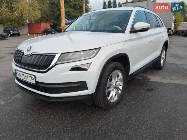 Белый Шкода Kodiaq, объемом двигателя 1.97 л и пробегом 98 тыс. км за 28500 $, фото 7 на Automoto.ua