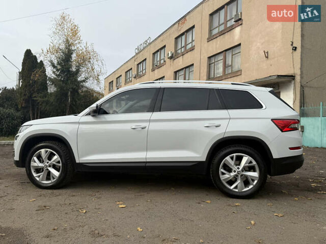 Белый Шкода Kodiaq, объемом двигателя 1.97 л и пробегом 263 тыс. км за 23800 $, фото 9 на Automoto.ua
