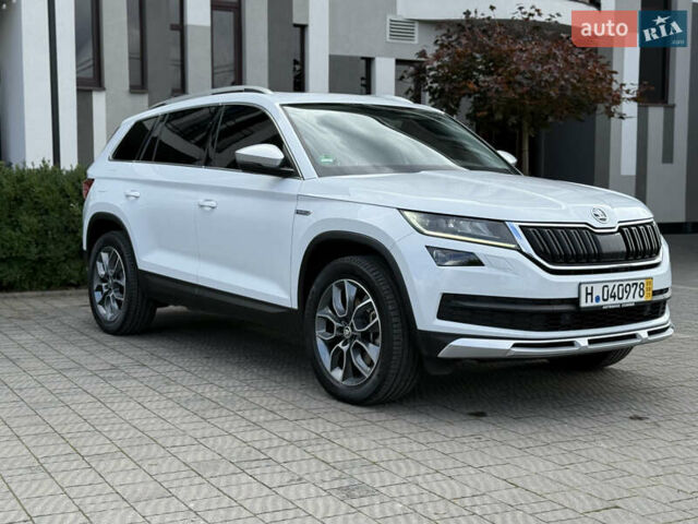 Белый Шкода Kodiaq, объемом двигателя 1.97 л и пробегом 230 тыс. км за 26999 $, фото 11 на Automoto.ua