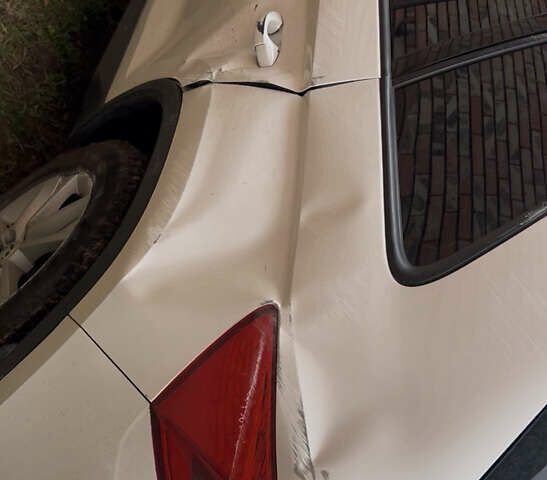 Белый Шкода Kodiaq, объемом двигателя 1.98 л и пробегом 230 тыс. км за 16000 $, фото 3 на Automoto.ua