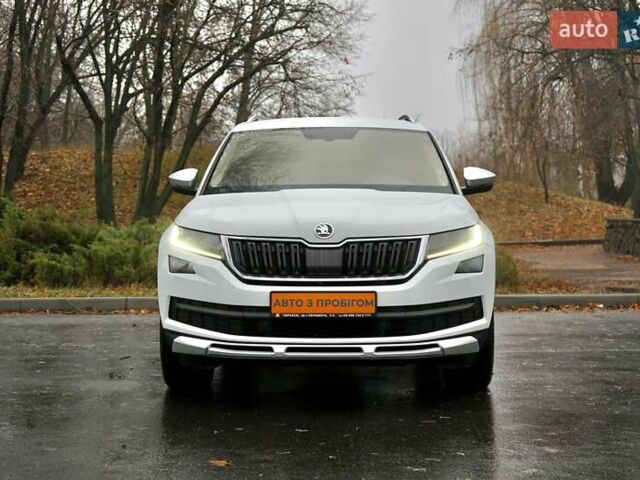 Белый Шкода Kodiaq, объемом двигателя 1.98 л и пробегом 56 тыс. км за 27500 $, фото 1 на Automoto.ua