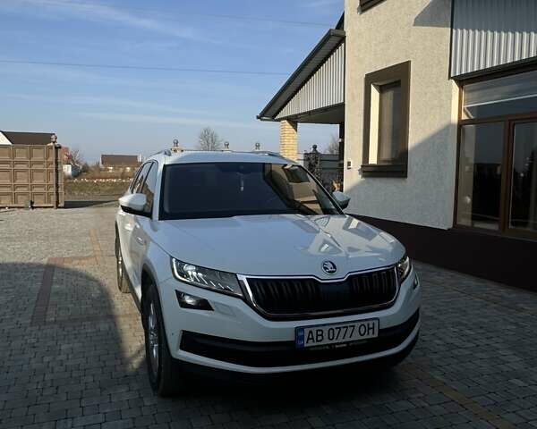 Білий Шкода Kodiaq, об'ємом двигуна 1.97 л та пробігом 195 тис. км за 28999 $, фото 14 на Automoto.ua