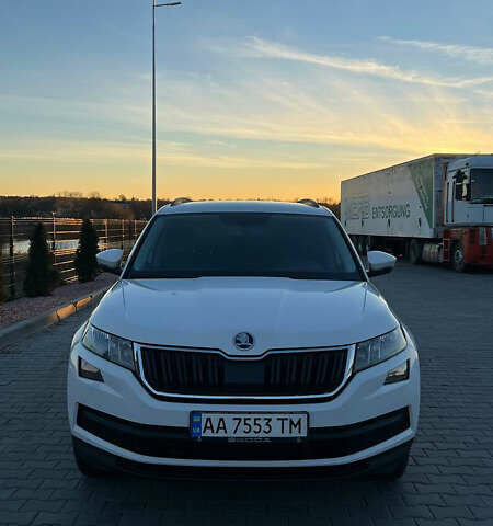 Белый Шкода Kodiaq, объемом двигателя 1.98 л и пробегом 209 тыс. км за 20400 $, фото 4 на Automoto.ua