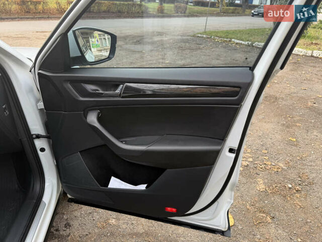 Белый Шкода Kodiaq, объемом двигателя 1.97 л и пробегом 263 тыс. км за 23800 $, фото 38 на Automoto.ua