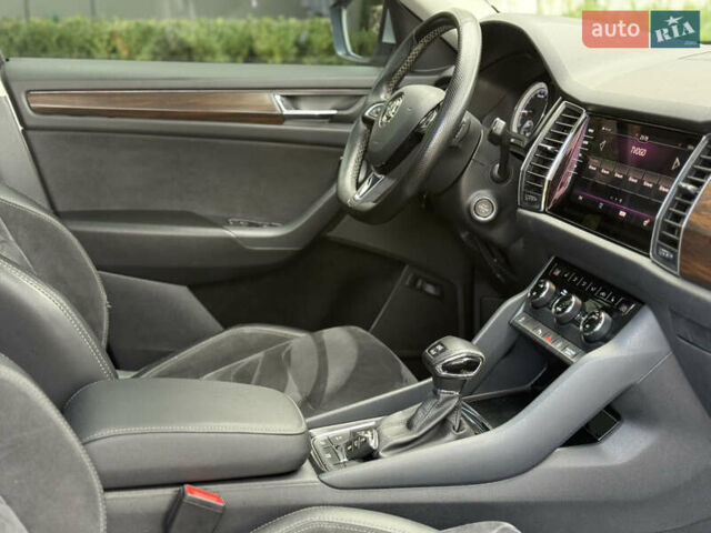 Белый Шкода Kodiaq, объемом двигателя 1.97 л и пробегом 230 тыс. км за 26999 $, фото 60 на Automoto.ua