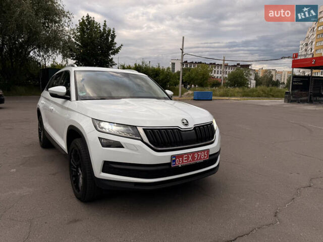 Белый Шкода Kodiaq, объемом двигателя 0 л и пробегом 377 тыс. км за 22500 $, фото 3 на Automoto.ua