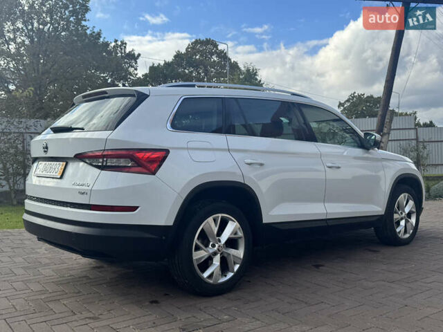 Белый Шкода Kodiaq, объемом двигателя 1.97 л и пробегом 169 тыс. км за 26999 $, фото 20 на Automoto.ua
