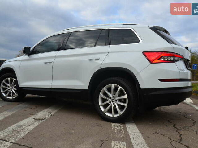 Білий Шкода Kodiaq, об'ємом двигуна 2 л та пробігом 285 тис. км за 25950 $, фото 29 на Automoto.ua