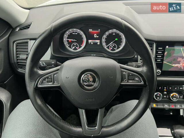 Белый Шкода Kodiaq, объемом двигателя 1.97 л и пробегом 229 тыс. км за 23509 $, фото 16 на Automoto.ua