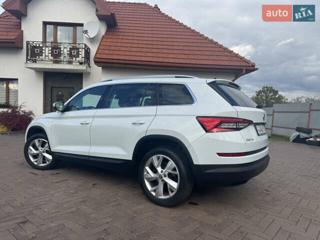 Белый Шкода Kodiaq, объемом двигателя 1.97 л и пробегом 169 тыс. км за 26999 $, фото 13 на Automoto.ua