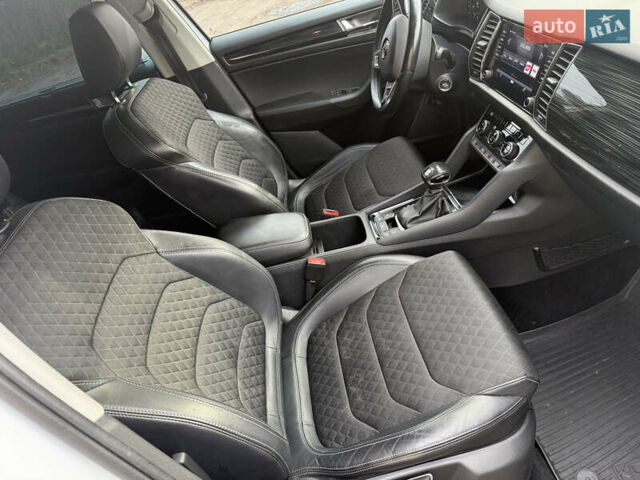 Белый Шкода Kodiaq, объемом двигателя 1.97 л и пробегом 263 тыс. км за 23800 $, фото 32 на Automoto.ua