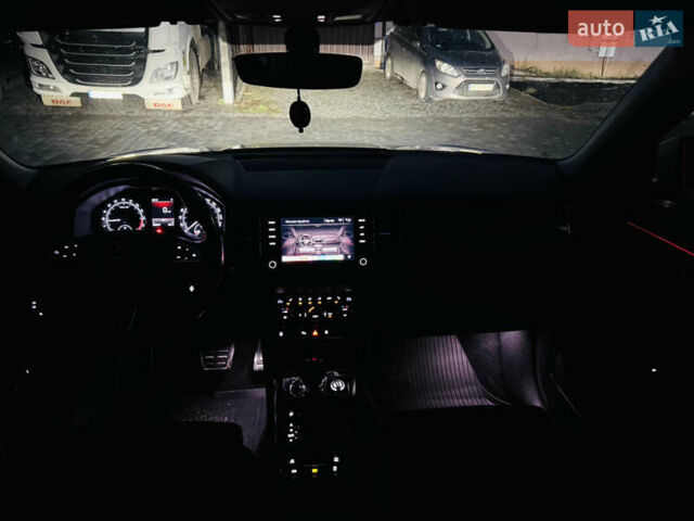 Білий Шкода Kodiaq, об'ємом двигуна 1.97 л та пробігом 218 тис. км за 27300 $, фото 31 на Automoto.ua