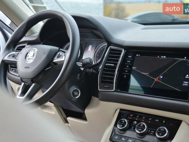 Білий Шкода Kodiaq, об'ємом двигуна 2 л та пробігом 285 тис. км за 25950 $, фото 62 на Automoto.ua