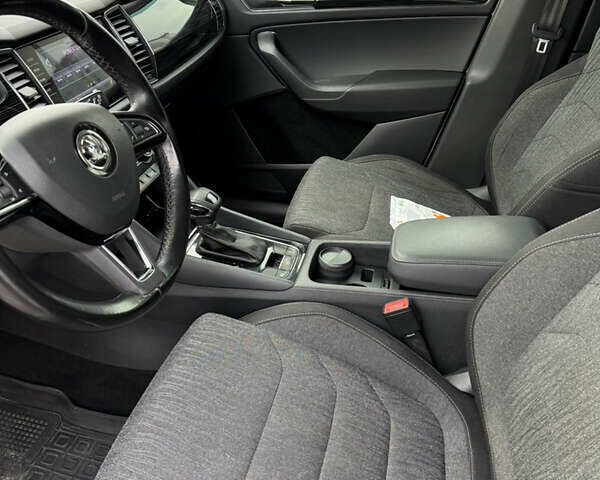 Белый Шкода Kodiaq, объемом двигателя 1.97 л и пробегом 162 тыс. км за 26500 $, фото 10 на Automoto.ua