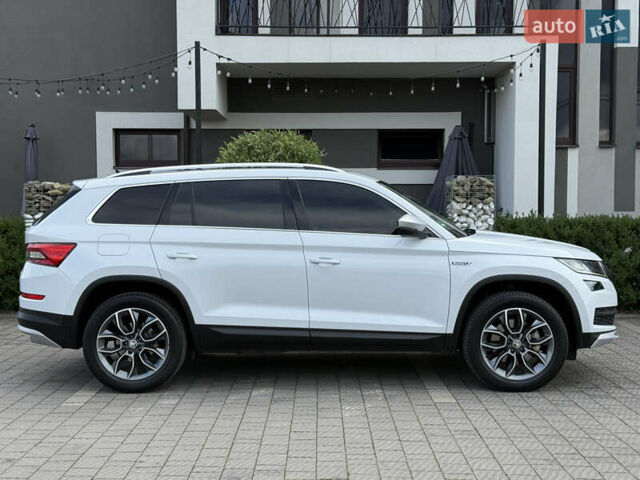 Белый Шкода Kodiaq, объемом двигателя 1.97 л и пробегом 230 тыс. км за 26999 $, фото 31 на Automoto.ua
