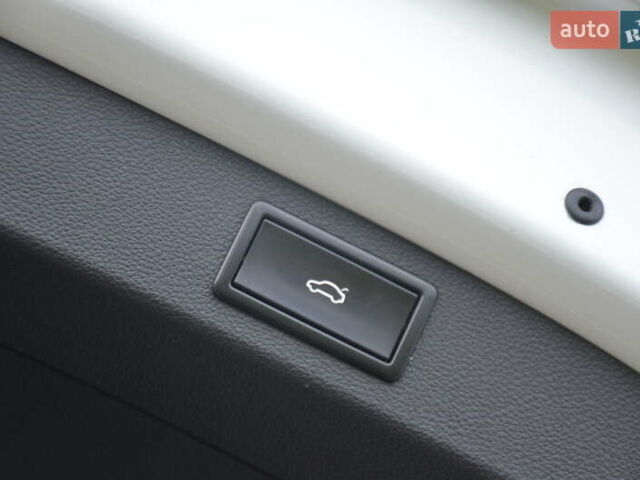 Білий Шкода Kodiaq, об'ємом двигуна 2 л та пробігом 245 тис. км за 26750 $, фото 56 на Automoto.ua