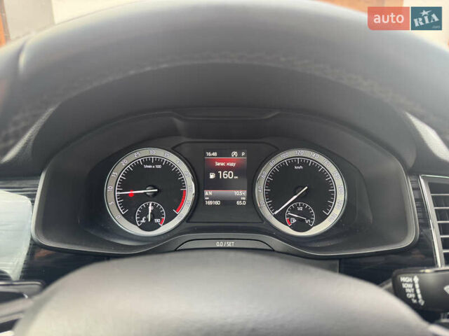 Белый Шкода Kodiaq, объемом двигателя 1.97 л и пробегом 169 тыс. км за 26999 $, фото 62 на Automoto.ua