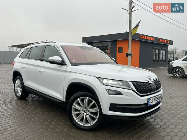 Белый Шкода Kodiaq, объемом двигателя 1.97 л и пробегом 229 тыс. км за 23509 $, фото 1 на Automoto.ua