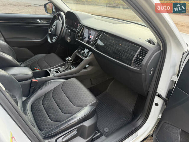 Белый Шкода Kodiaq, объемом двигателя 1.97 л и пробегом 263 тыс. км за 23800 $, фото 33 на Automoto.ua