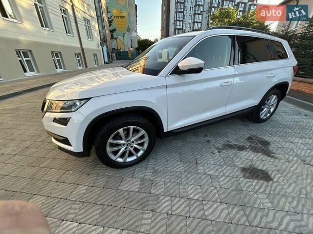 Белый Шкода Kodiaq, объемом двигателя 1.97 л и пробегом 279 тыс. км за 22650 $, фото 21 на Automoto.ua