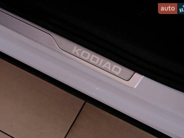 Белый Шкода Kodiaq, объемом двигателя 2 л и пробегом 170 тыс. км за 23900 $, фото 41 на Automoto.ua