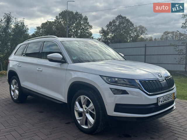 Белый Шкода Kodiaq, объемом двигателя 1.97 л и пробегом 169 тыс. км за 26999 $, фото 18 на Automoto.ua