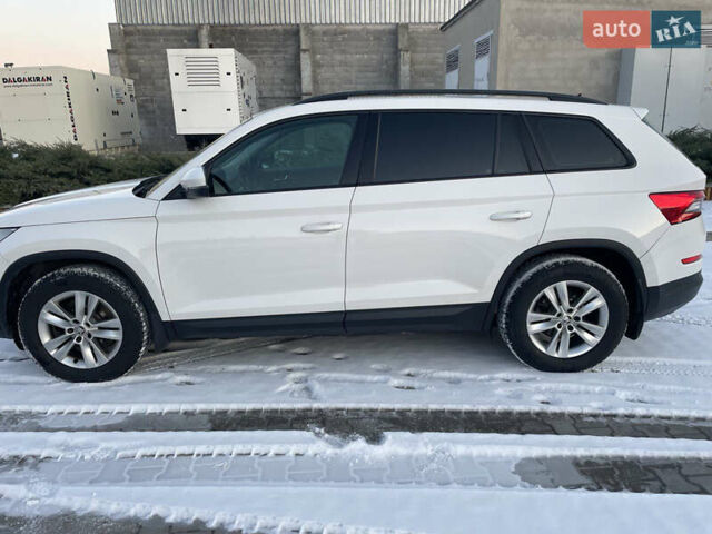 Белый Шкода Kodiaq, объемом двигателя 1.98 л и пробегом 227 тыс. км за 20800 $, фото 3 на Automoto.ua