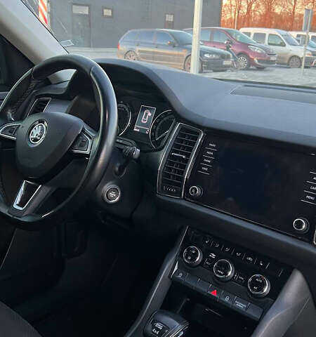 Белый Шкода Kodiaq, объемом двигателя 1.98 л и пробегом 209 тыс. км за 20400 $, фото 67 на Automoto.ua