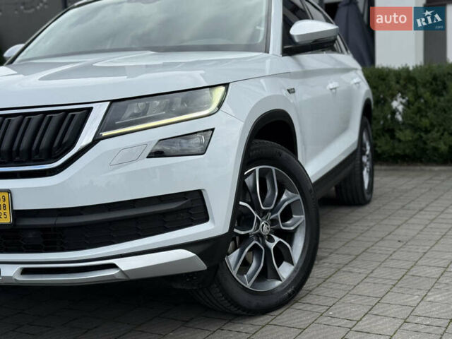 Белый Шкода Kodiaq, объемом двигателя 1.97 л и пробегом 230 тыс. км за 26999 $, фото 6 на Automoto.ua