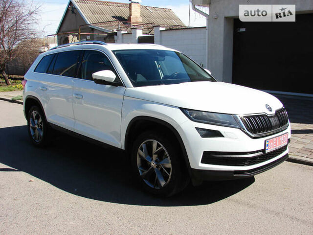 Белый Шкода Kodiaq, объемом двигателя 2 л и пробегом 179 тыс. км за 24800 $, фото 4 на Automoto.ua