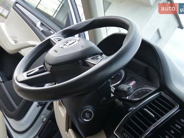 Білий Шкода Kodiaq, об'ємом двигуна 2 л та пробігом 245 тис. км за 26750 $, фото 68 на Automoto.ua