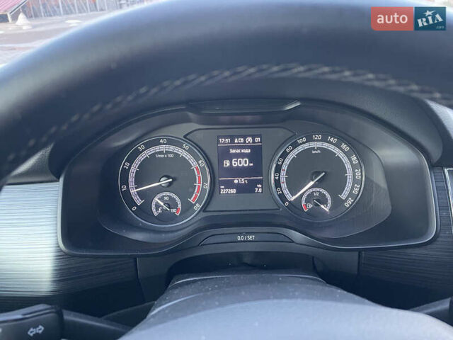 Белый Шкода Kodiaq, объемом двигателя 1.98 л и пробегом 227 тыс. км за 20800 $, фото 9 на Automoto.ua