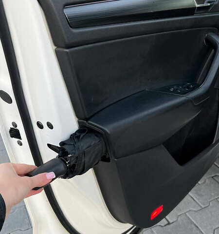Белый Шкода Kodiaq, объемом двигателя 1.98 л и пробегом 209 тыс. км за 20400 $, фото 72 на Automoto.ua