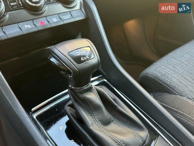 Белый Шкода Kodiaq, объемом двигателя 1.97 л и пробегом 279 тыс. км за 22650 $, фото 60 на Automoto.ua