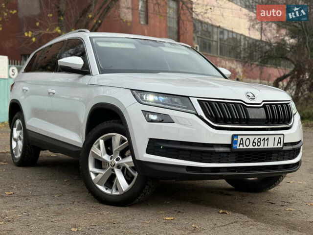 Белый Шкода Kodiaq, объемом двигателя 1.97 л и пробегом 263 тыс. км за 23800 $, фото 3 на Automoto.ua