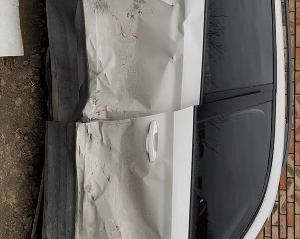 Белый Шкода Kodiaq, объемом двигателя 2 л и пробегом 230 тыс. км за 16000 $, фото 2 на Automoto.ua