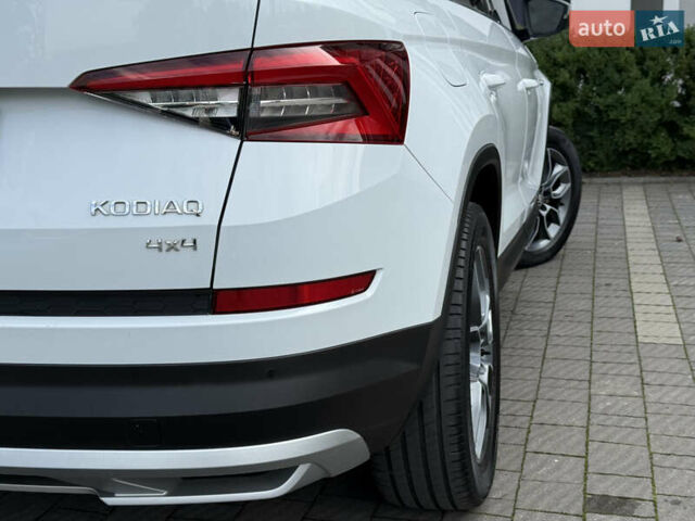 Белый Шкода Kodiaq, объемом двигателя 1.97 л и пробегом 230 тыс. км за 26999 $, фото 24 на Automoto.ua