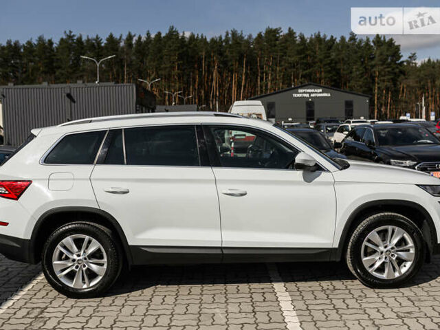 Белый Шкода Kodiaq, объемом двигателя 2 л и пробегом 168 тыс. км за 27990 $, фото 12 на Automoto.ua