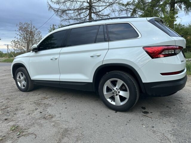 Білий Шкода Kodiaq, об'ємом двигуна 2 л та пробігом 222 тис. км за 25500 $, фото 10 на Automoto.ua