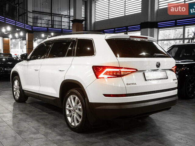 Белый Шкода Kodiaq, объемом двигателя 1.98 л и пробегом 170 тыс. км за 25900 $, фото 17 на Automoto.ua