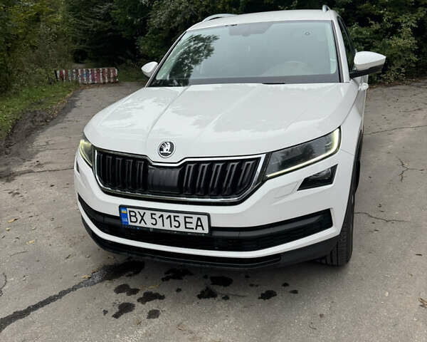 Білий Шкода Kodiaq, об'ємом двигуна 1.97 л та пробігом 218 тис. км за 27300 $, фото 4 на Automoto.ua