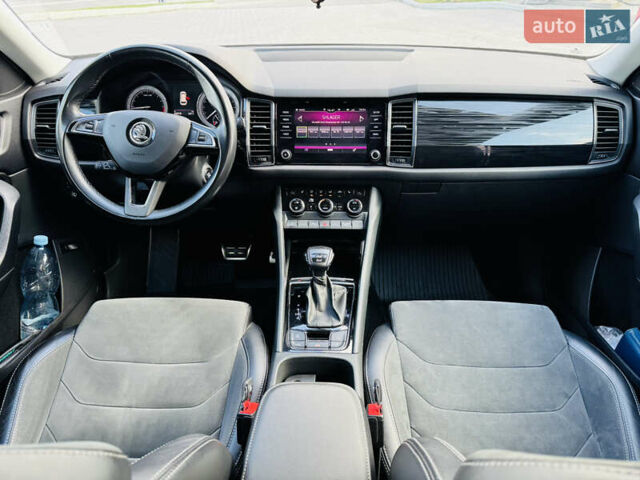 Білий Шкода Kodiaq, об'ємом двигуна 1.97 л та пробігом 218 тис. км за 27300 $, фото 27 на Automoto.ua