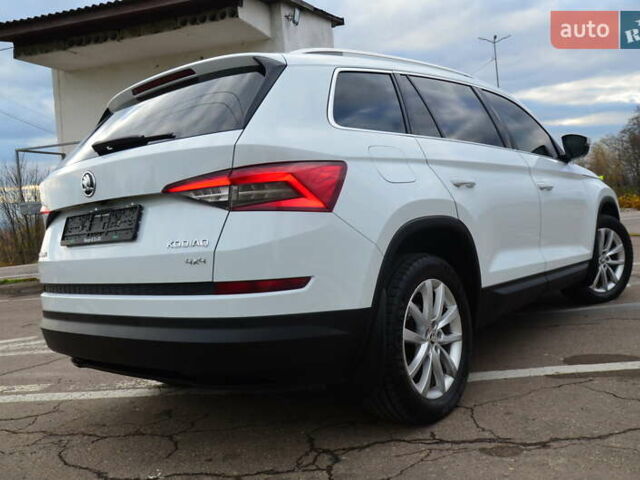 Білий Шкода Kodiaq, об'ємом двигуна 2 л та пробігом 285 тис. км за 25950 $, фото 31 на Automoto.ua
