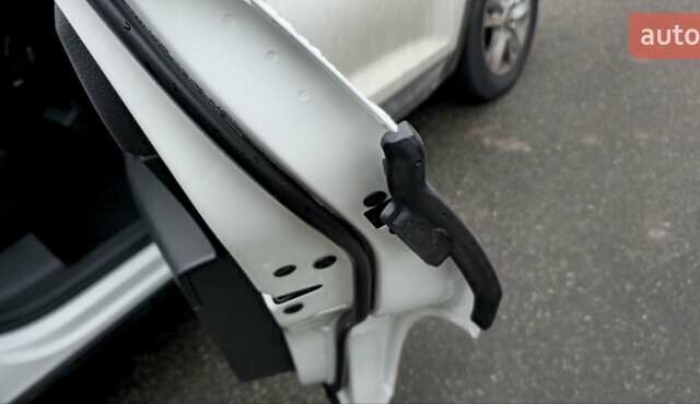 Белый Шкода Kodiaq, объемом двигателя 1.98 л и пробегом 99 тыс. км за 23600 $, фото 2 на Automoto.ua