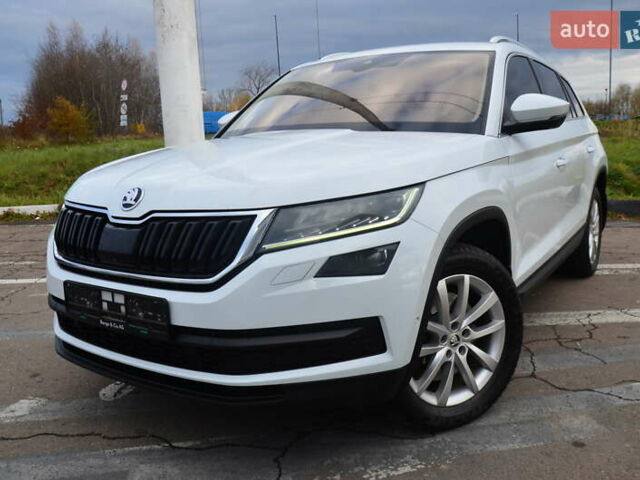 Білий Шкода Kodiaq, об'ємом двигуна 2 л та пробігом 285 тис. км за 25950 $, фото 3 на Automoto.ua
