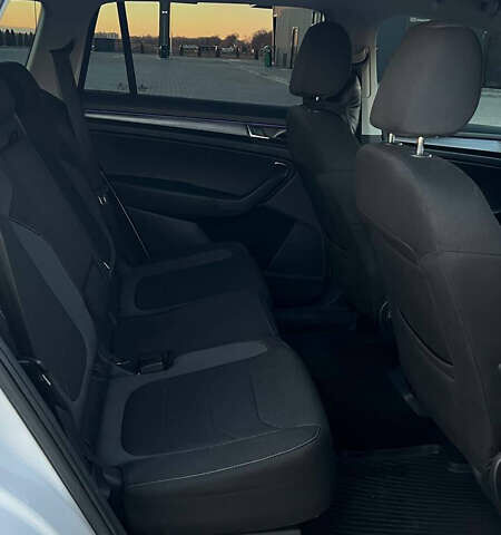 Белый Шкода Kodiaq, объемом двигателя 1.98 л и пробегом 209 тыс. км за 20400 $, фото 54 на Automoto.ua