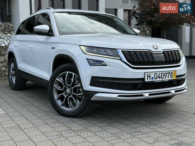 Белый Шкода Kodiaq, объемом двигателя 1.97 л и пробегом 230 тыс. км за 26999 $, фото 13 на Automoto.ua