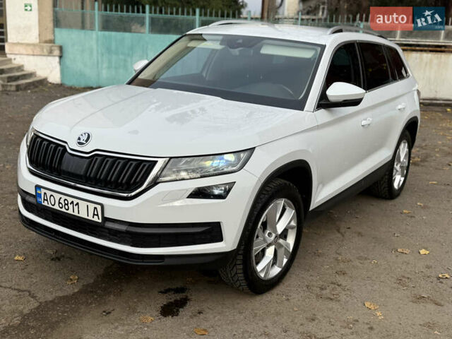 Белый Шкода Kodiaq, объемом двигателя 1.97 л и пробегом 263 тыс. км за 23800 $, фото 12 на Automoto.ua