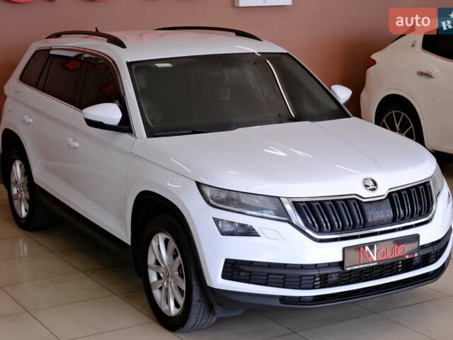 Белый Шкода Kodiaq, объемом двигателя 2 л и пробегом 170 тыс. км за 23900 $, фото 5 на Automoto.ua